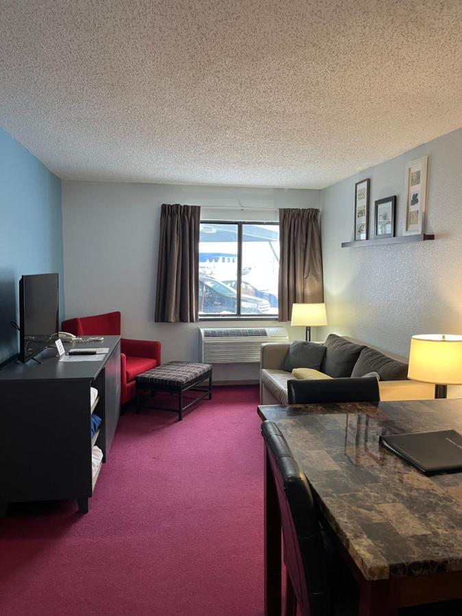 Pictured Rocks Inn And Suites Мунизинг Экстерьер фото