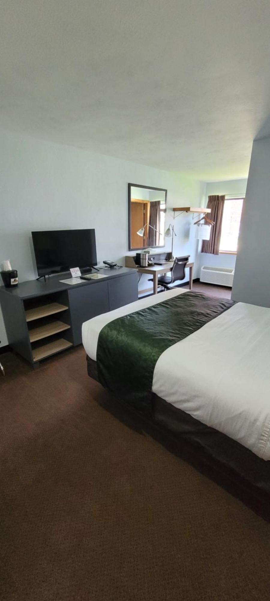 Pictured Rocks Inn And Suites Мунизинг Экстерьер фото